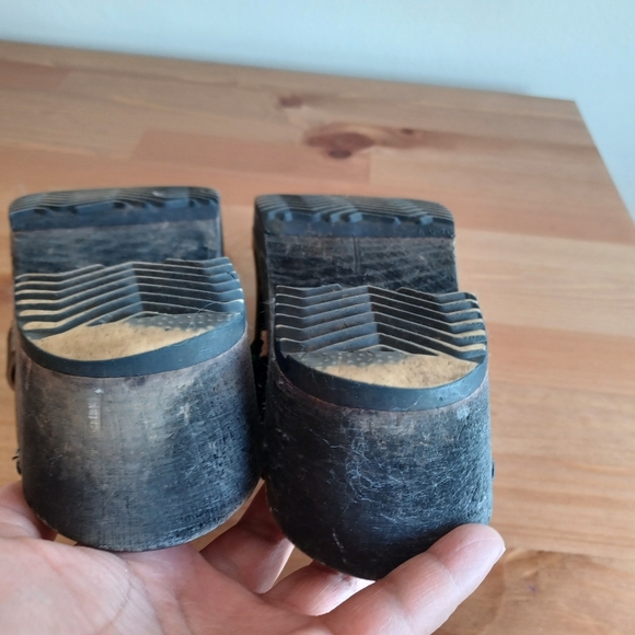 Tessa Clogs, Leather With Floral Embroidery, Made in Sweden, Size 41 - Picture 8 of 11